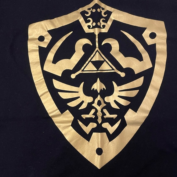 The Legend of Zelda Gold Foil T-shirt (S) - Picture 2 of 3